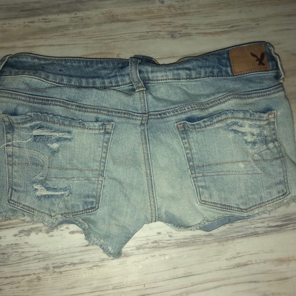 American Eagle Shorts (size 6) - Picture 2 of 4